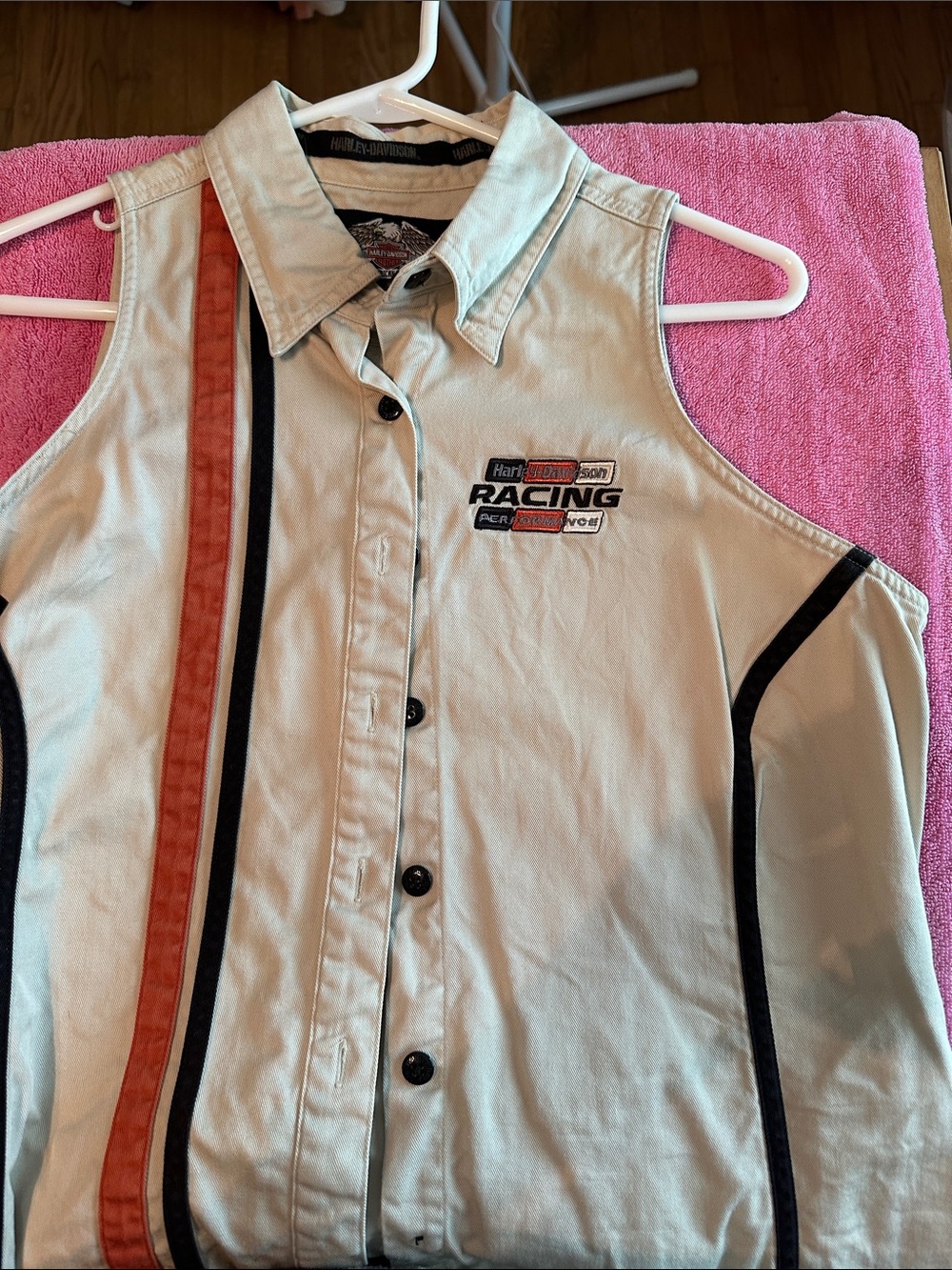 Harley-Davidson Cream Racing Stripe Sleeveless Button-Front Top